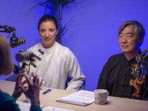 MODRA SOBA (podkast) z Majo Megla: Chen Shining in Tina Hribar o zdravju, taijiquanu in qi gongu